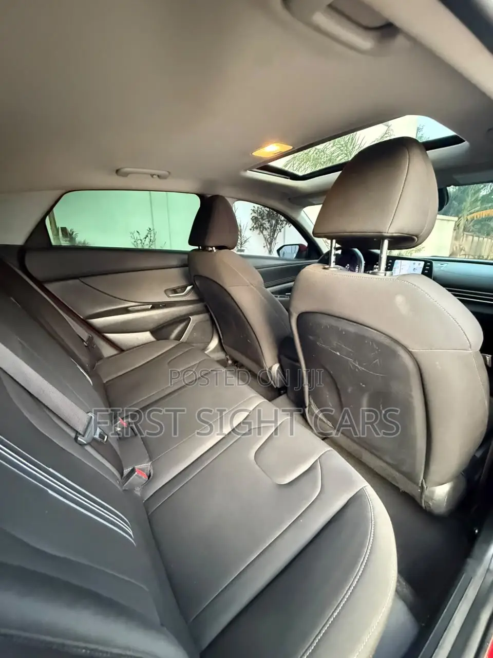 Hyundai Elantra Limited 2021 Red