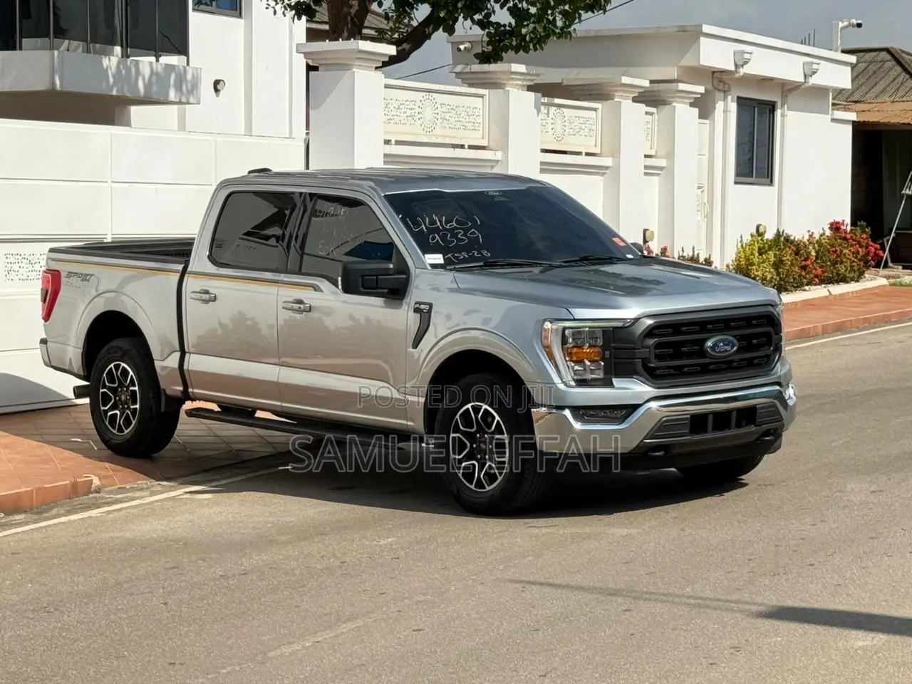 Ford F-150 XLT 2023 Silver