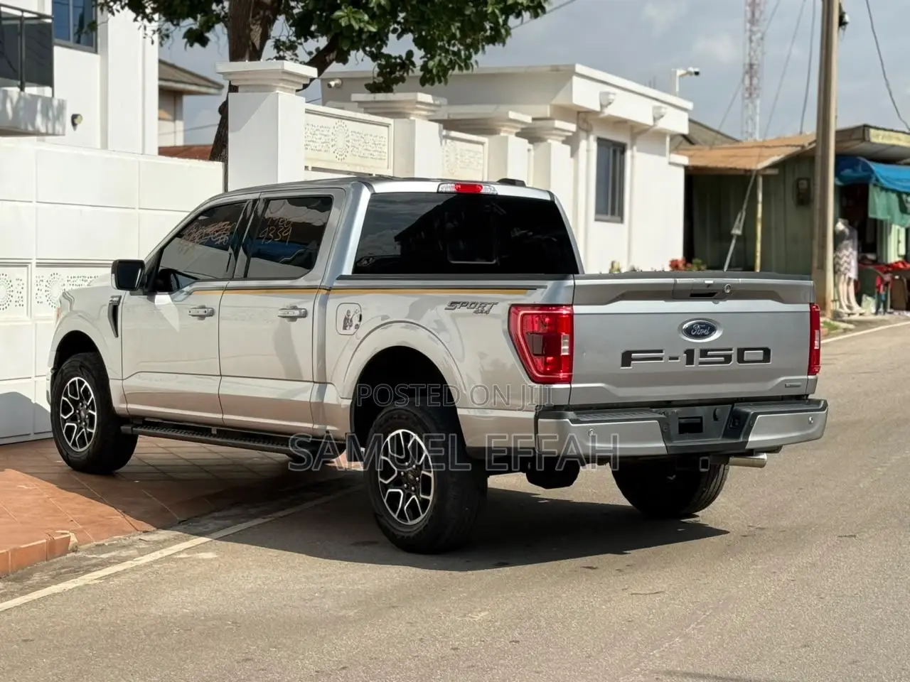 Ford F-150 XLT 2023 Silver