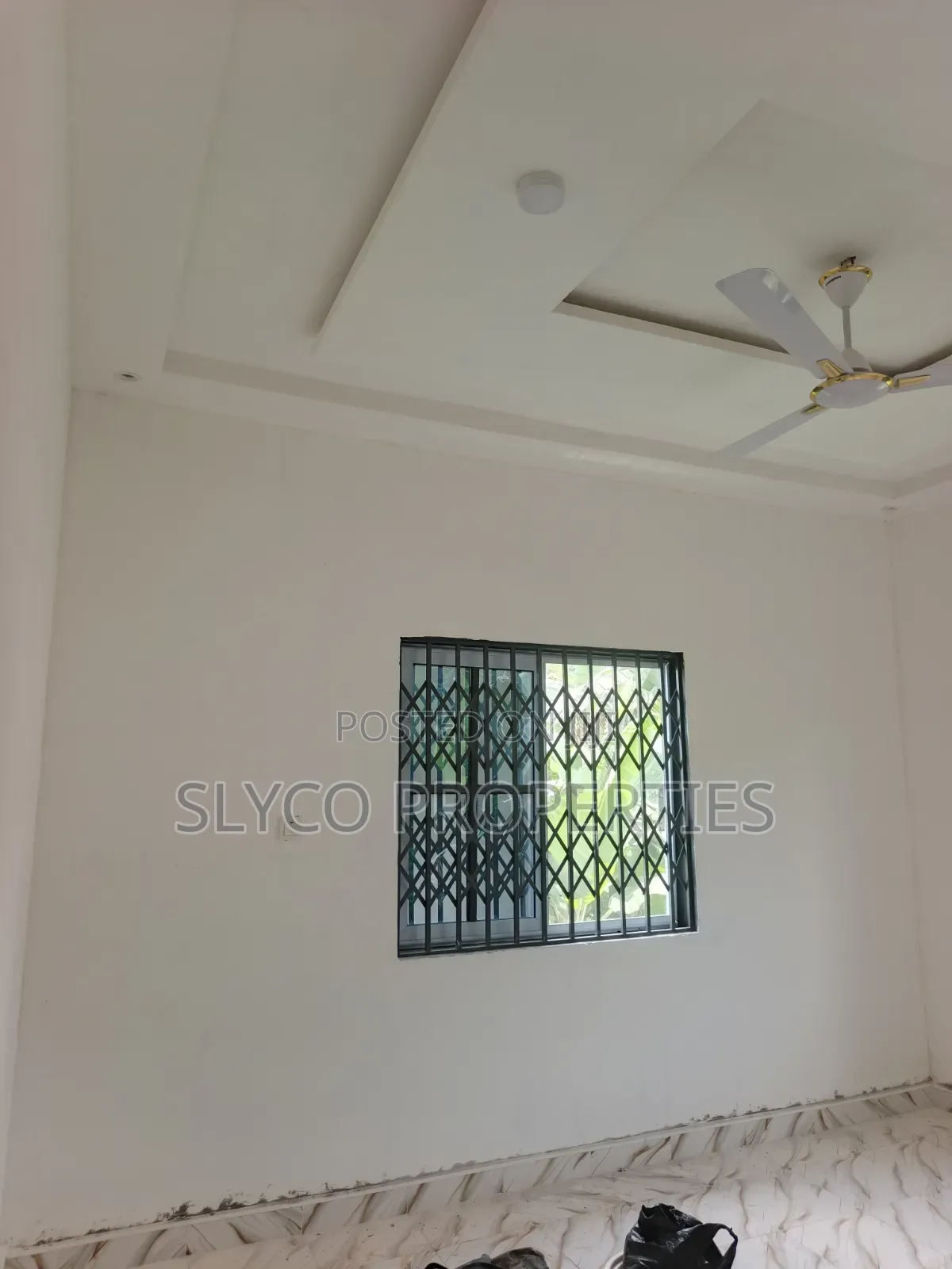 2bdrm Block of Flats in Koforidua Pipeline, New-Juaben Municipal