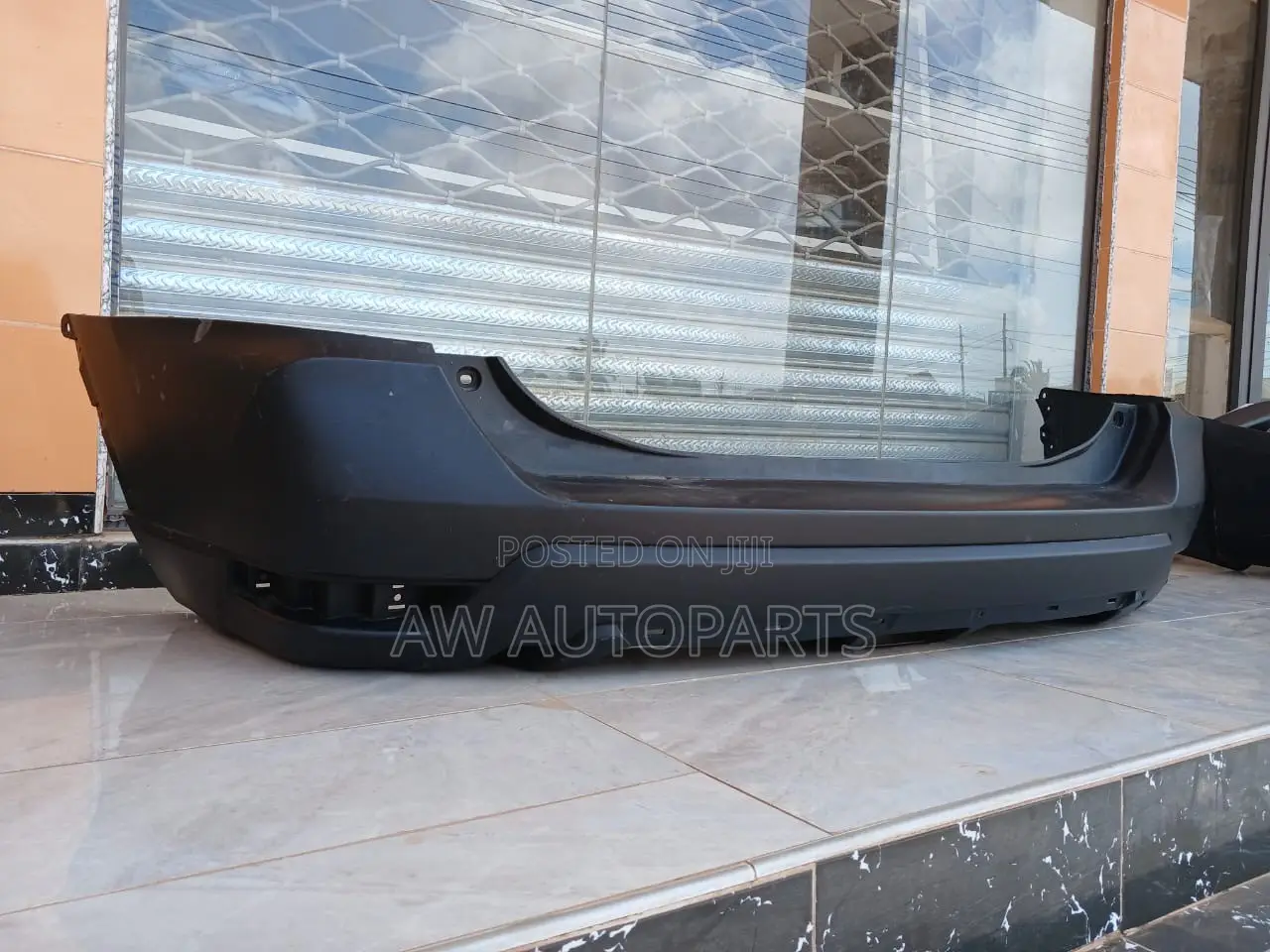 Nissan Rogue 2017-2019 Back Bumper