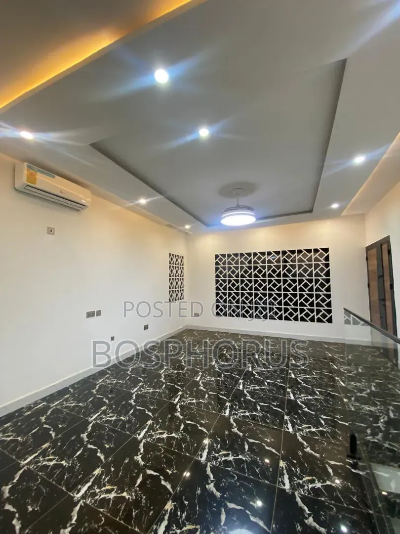 4bdrm House in Lapaz Nyamekye, Nyanmekye for rent