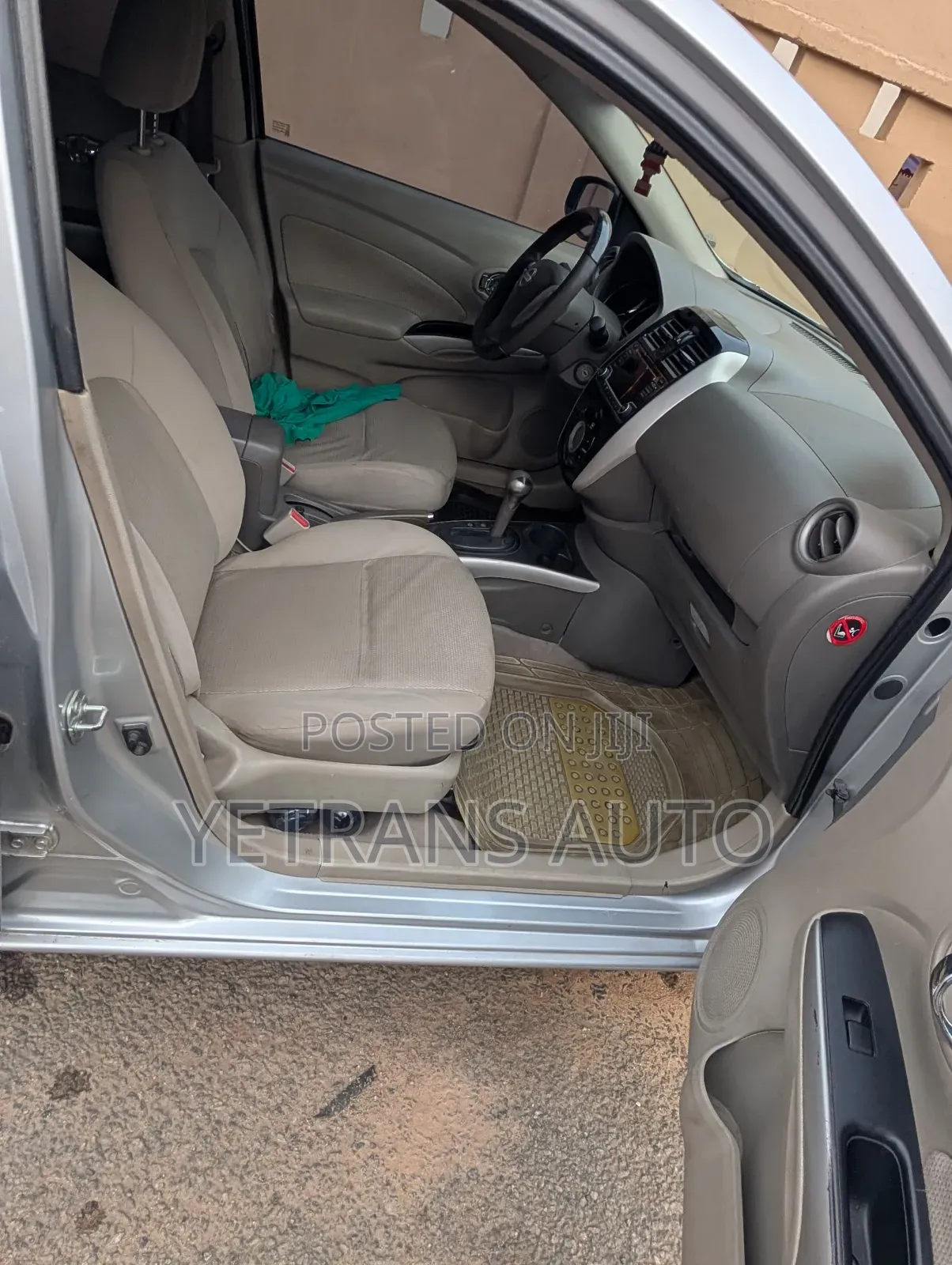 Nissan Almera 2014 Silver