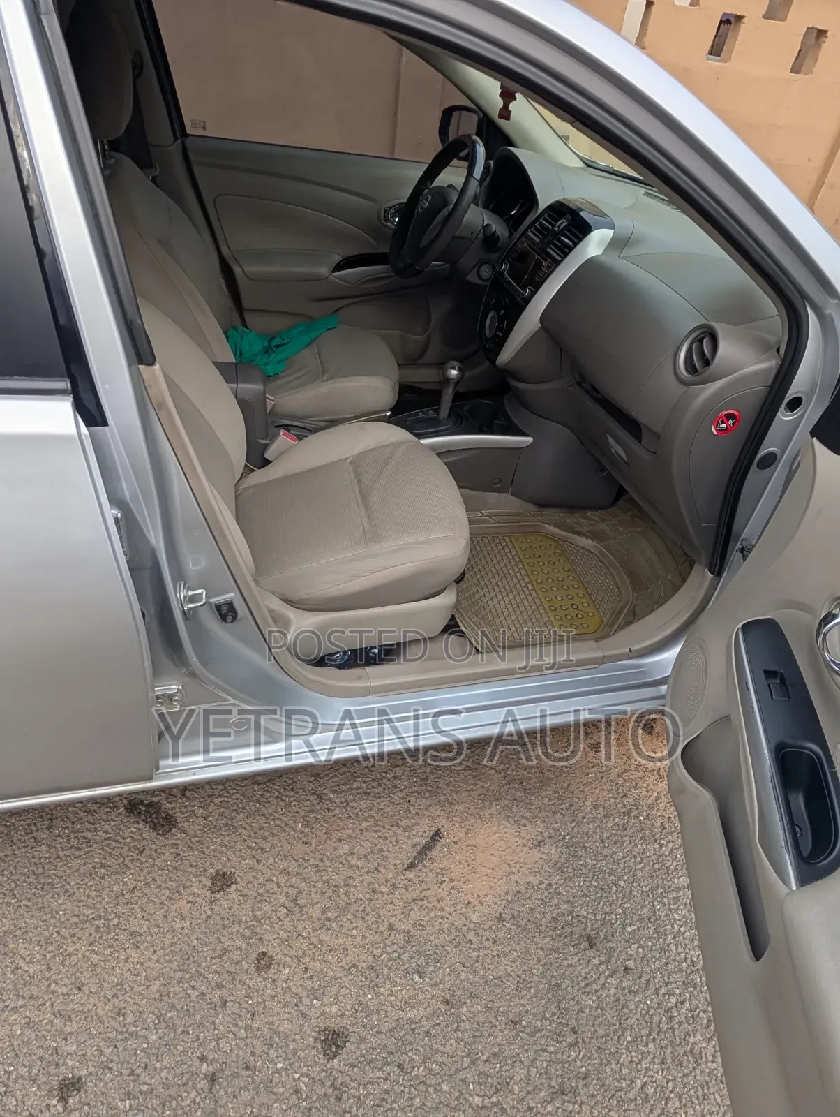 Nissan Almera 2014 Silver