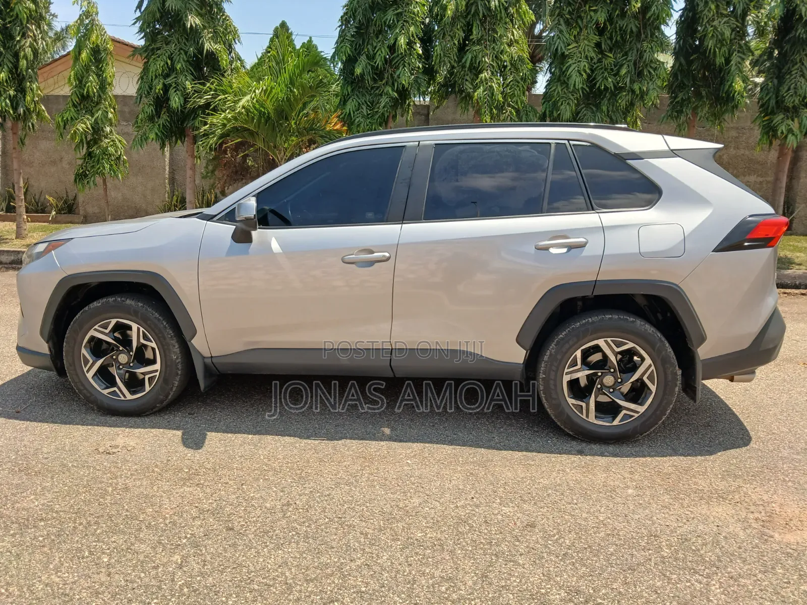 Toyota RAV4 2022 Silver