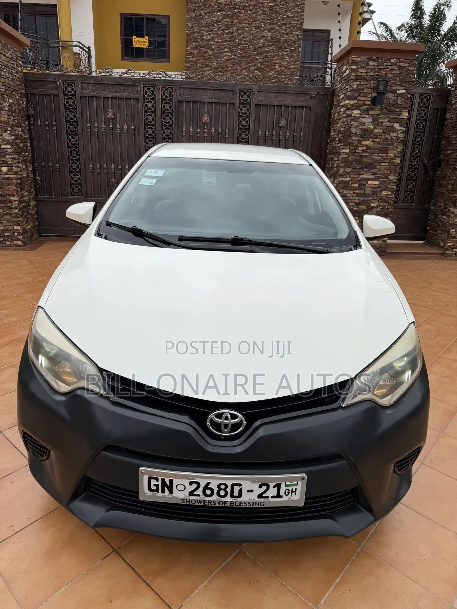 Toyota Corolla LE Eco 4dr Sedan (1.8L 4cyl CVT) 2014 White