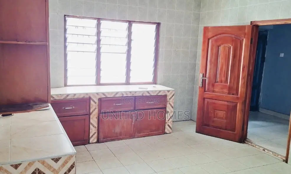 3bdrm Apartment in Lapaz for rent