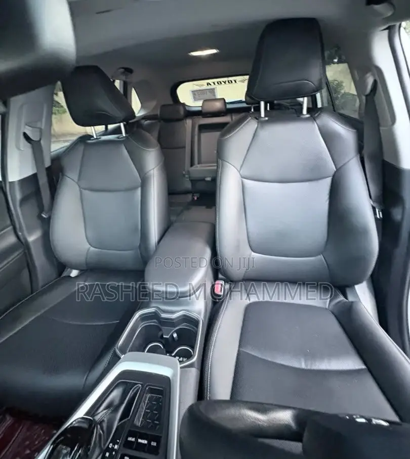 Toyota RAV4 Limited 2025 White