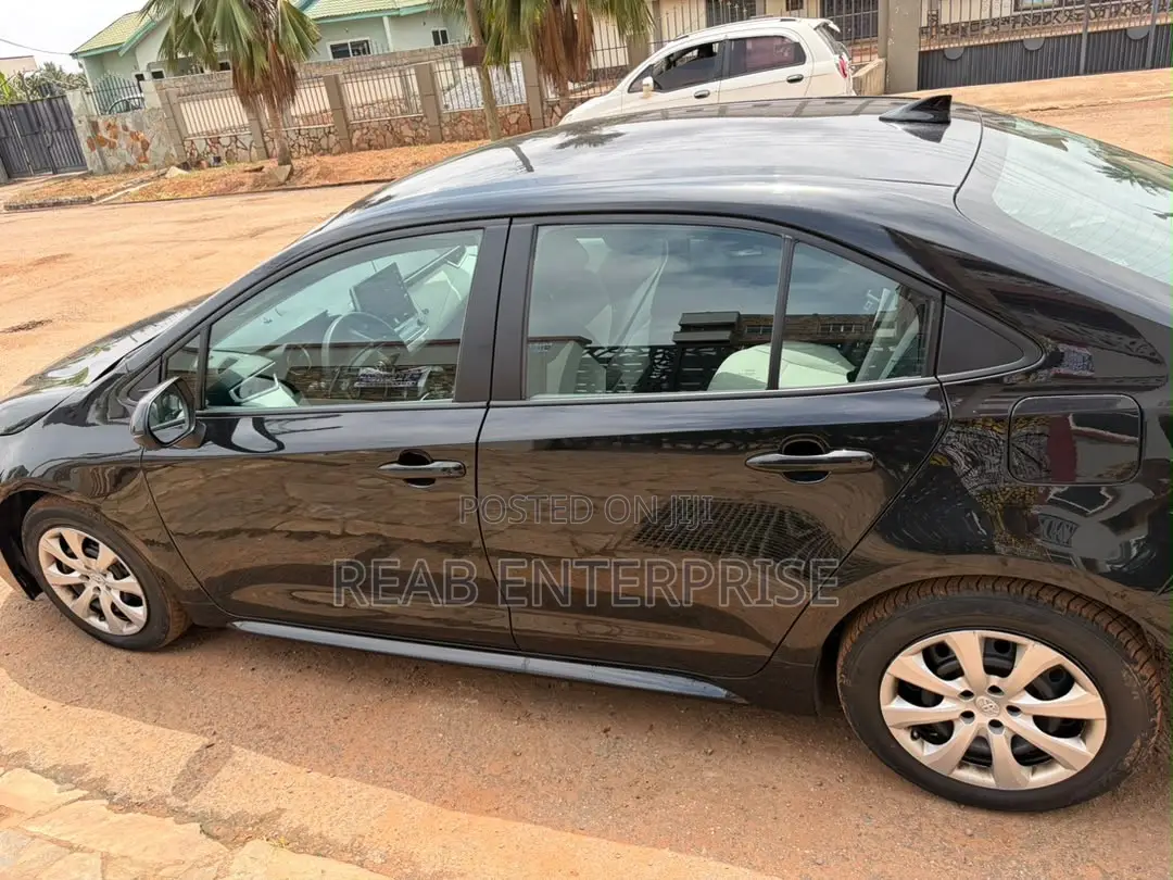 Toyota Corolla LE 2020 Black
