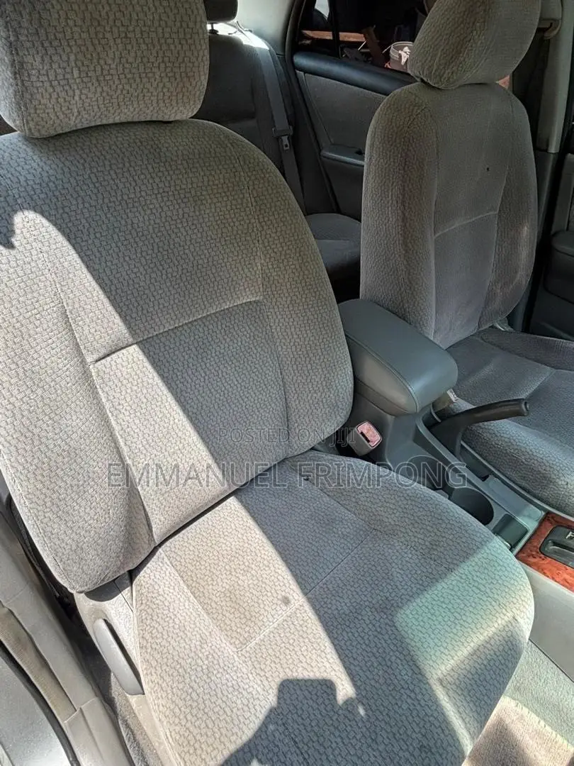 Toyota Corolla 2004 Silver