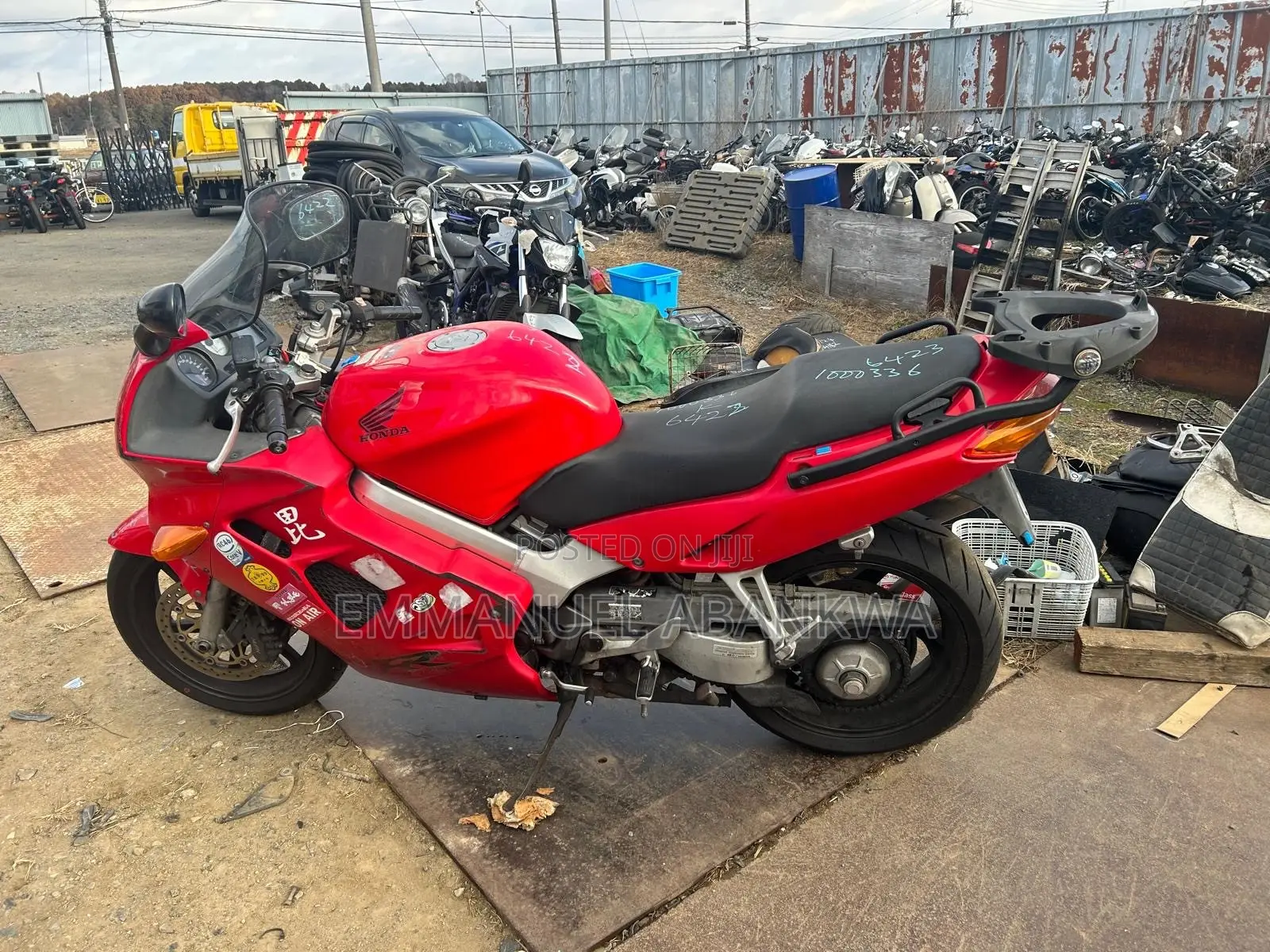 Honda VF 2006 Red