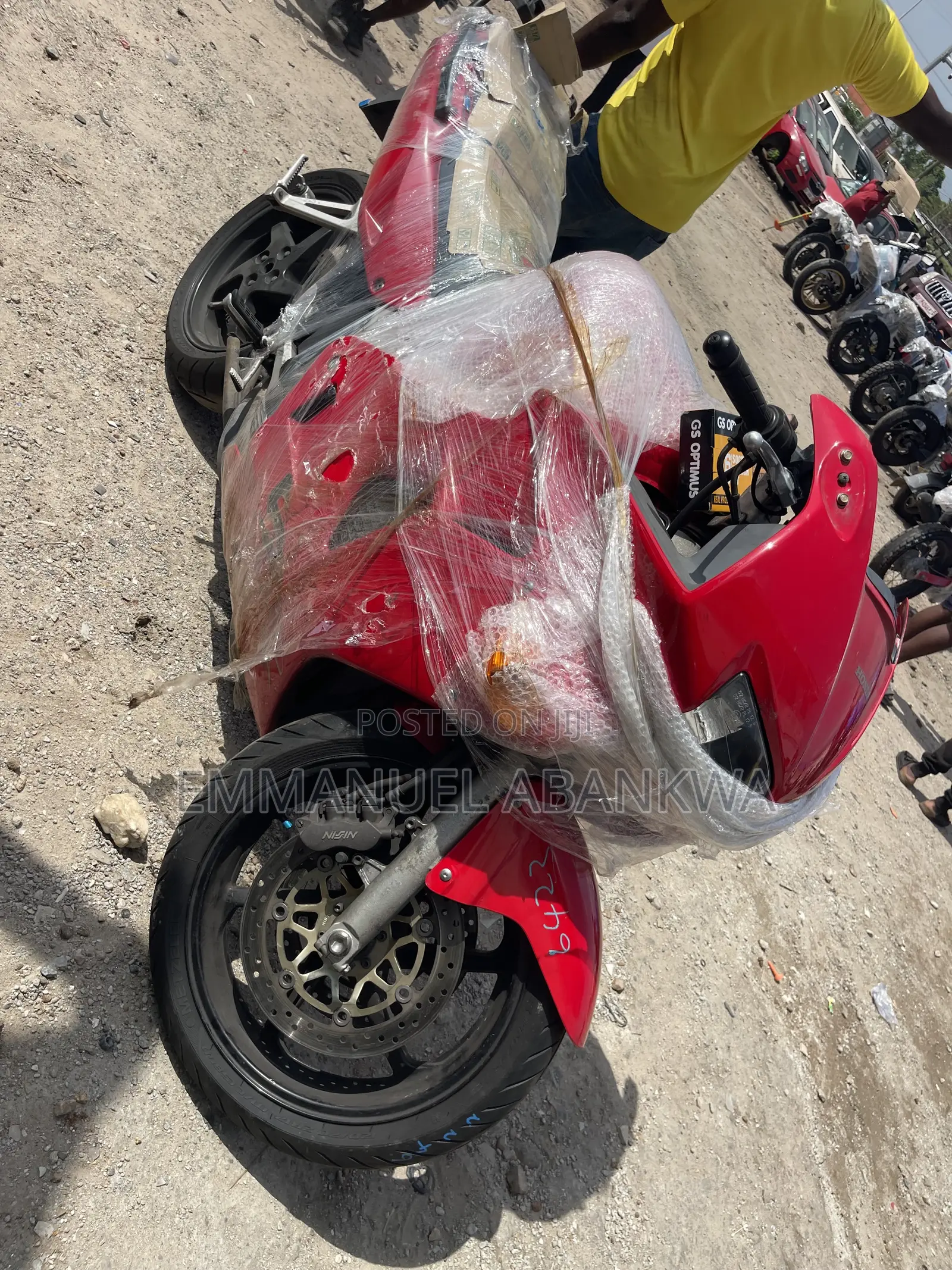 Honda VF 2006 Red