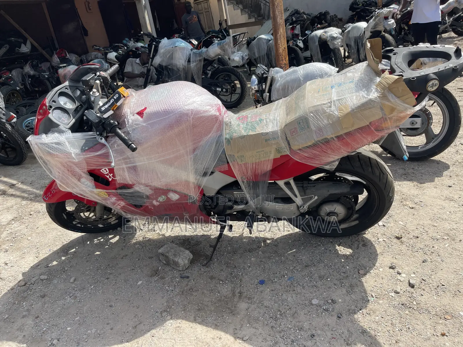 Honda VF 2006 Red