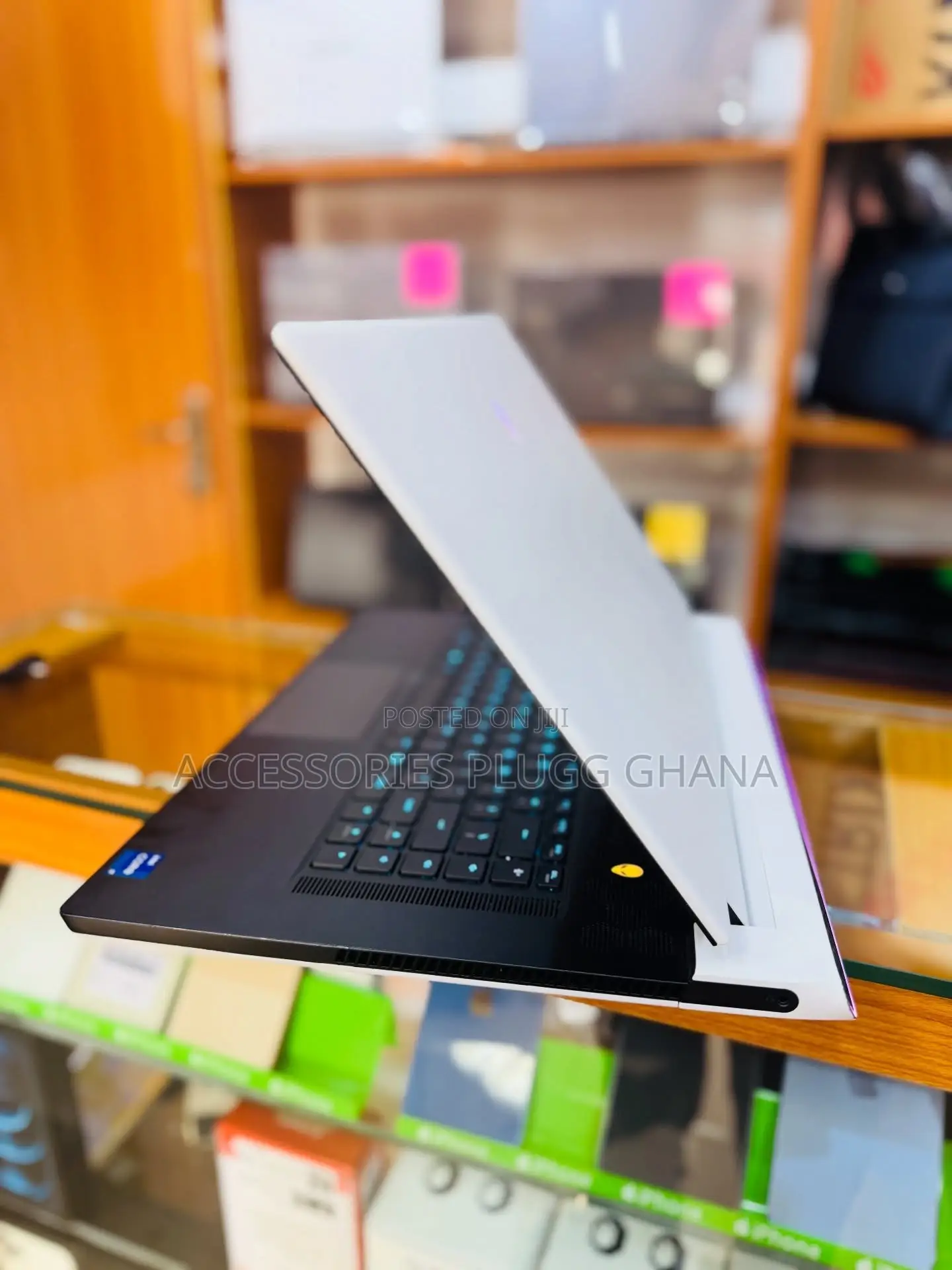 Laptop Dell Allienware M18 R1 16GB Intel Core i7 SSD 1T