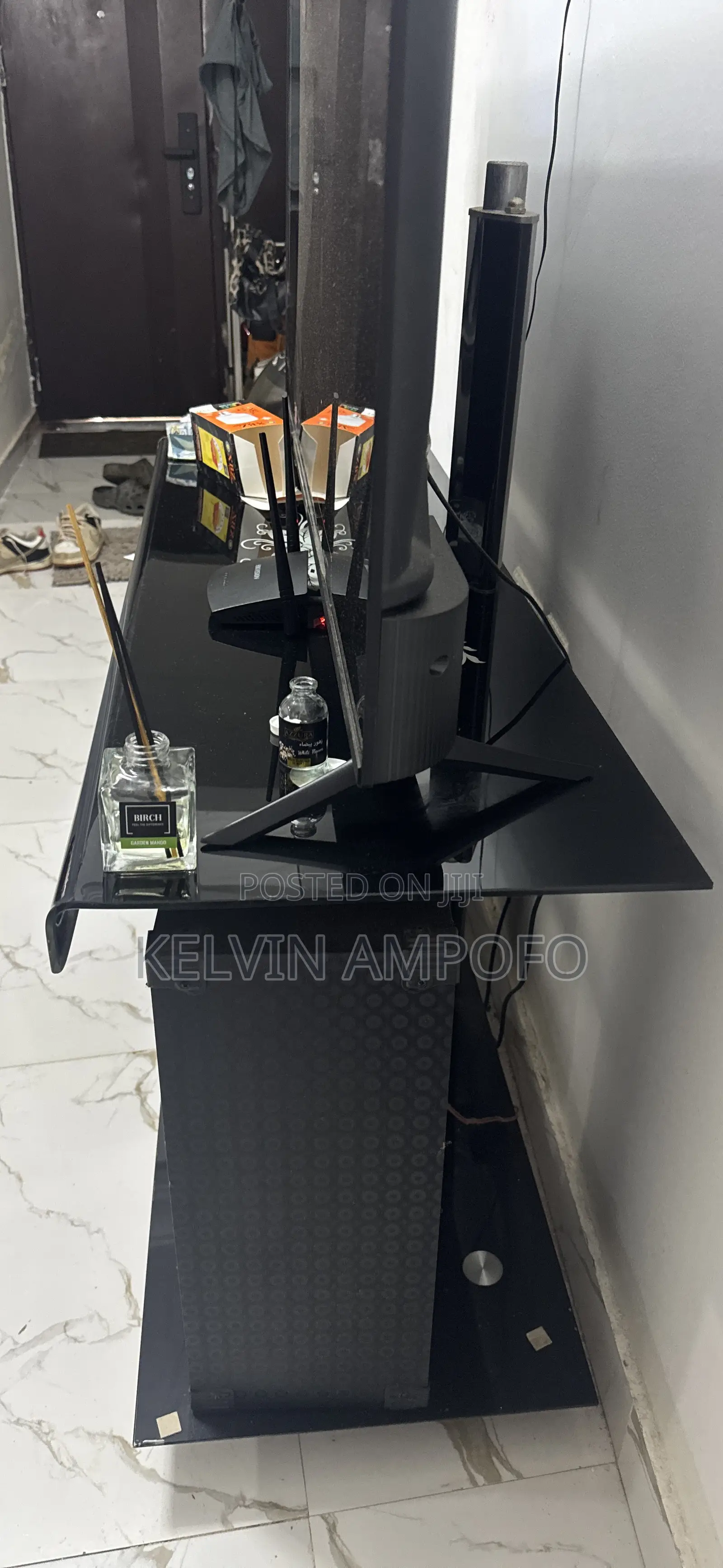 TV Stand With Beautiful Sound System