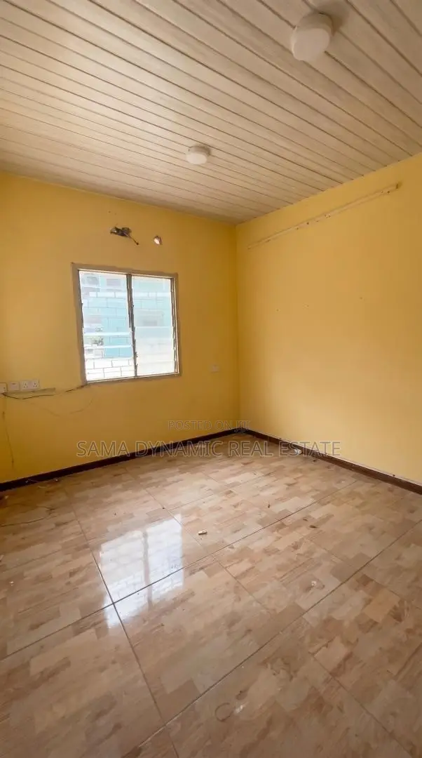 12bdrm House in Cantonment, Cantonments for rent