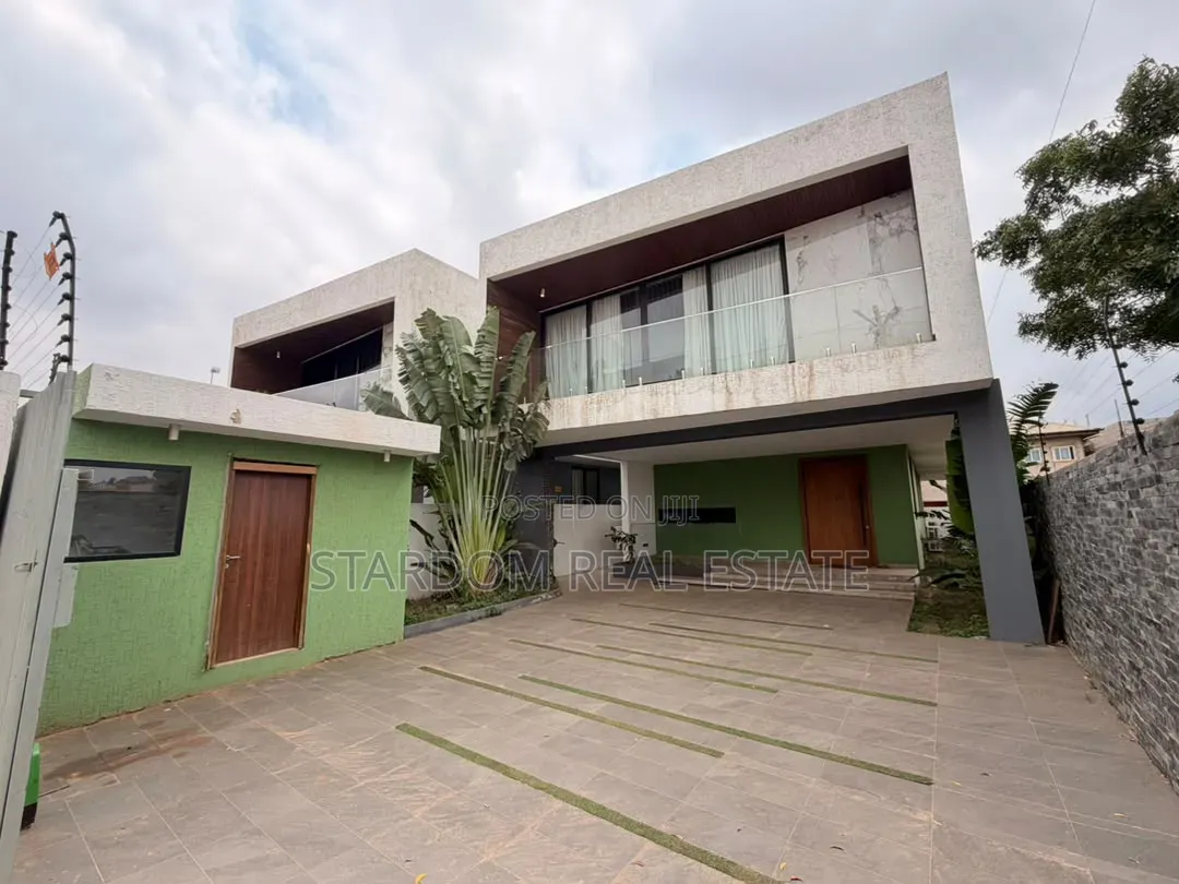 3bdrm Duplex in Ashaley Botwe, Nmai-Dzorn for rent