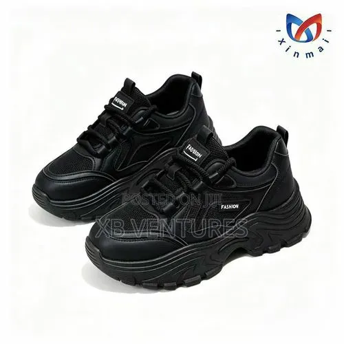 Elegant Women's Bow-Adorned Sneakers