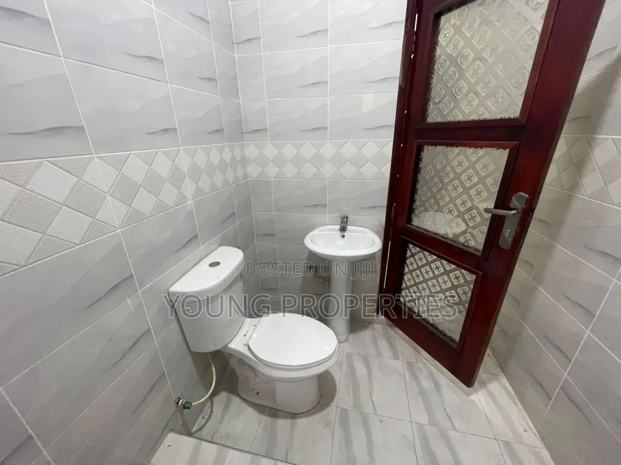 2bdrm Apartment in Ablekuma, Manhean for rent