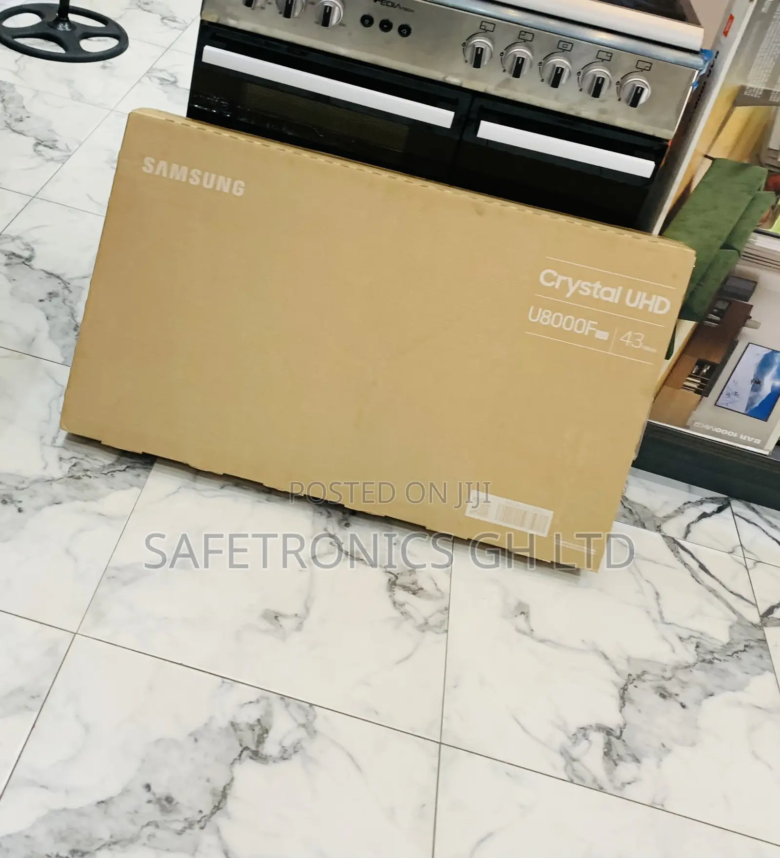 Choose Sleek Samsung 43′′ Crystal UHD Series 43U8072F TV (2025)