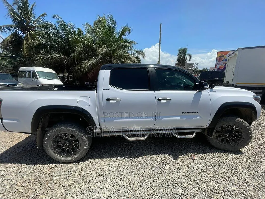 Toyota Tacoma Limited 2017 White