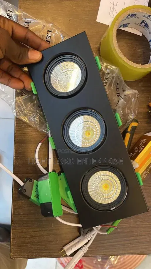 Uniform Long Life Span Spot Light