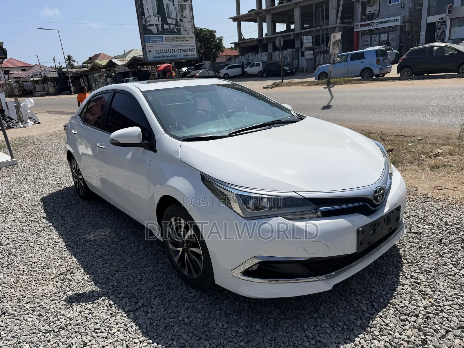 Toyota Corolla XLE 2021 White