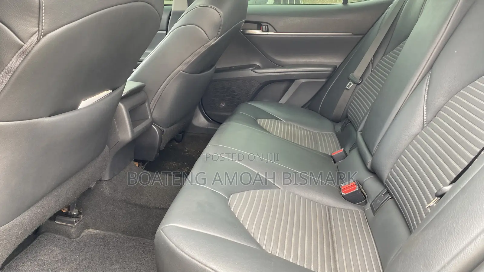 Toyota Camry SE (2.5L 4cyl 8A) 2019 Matt Black