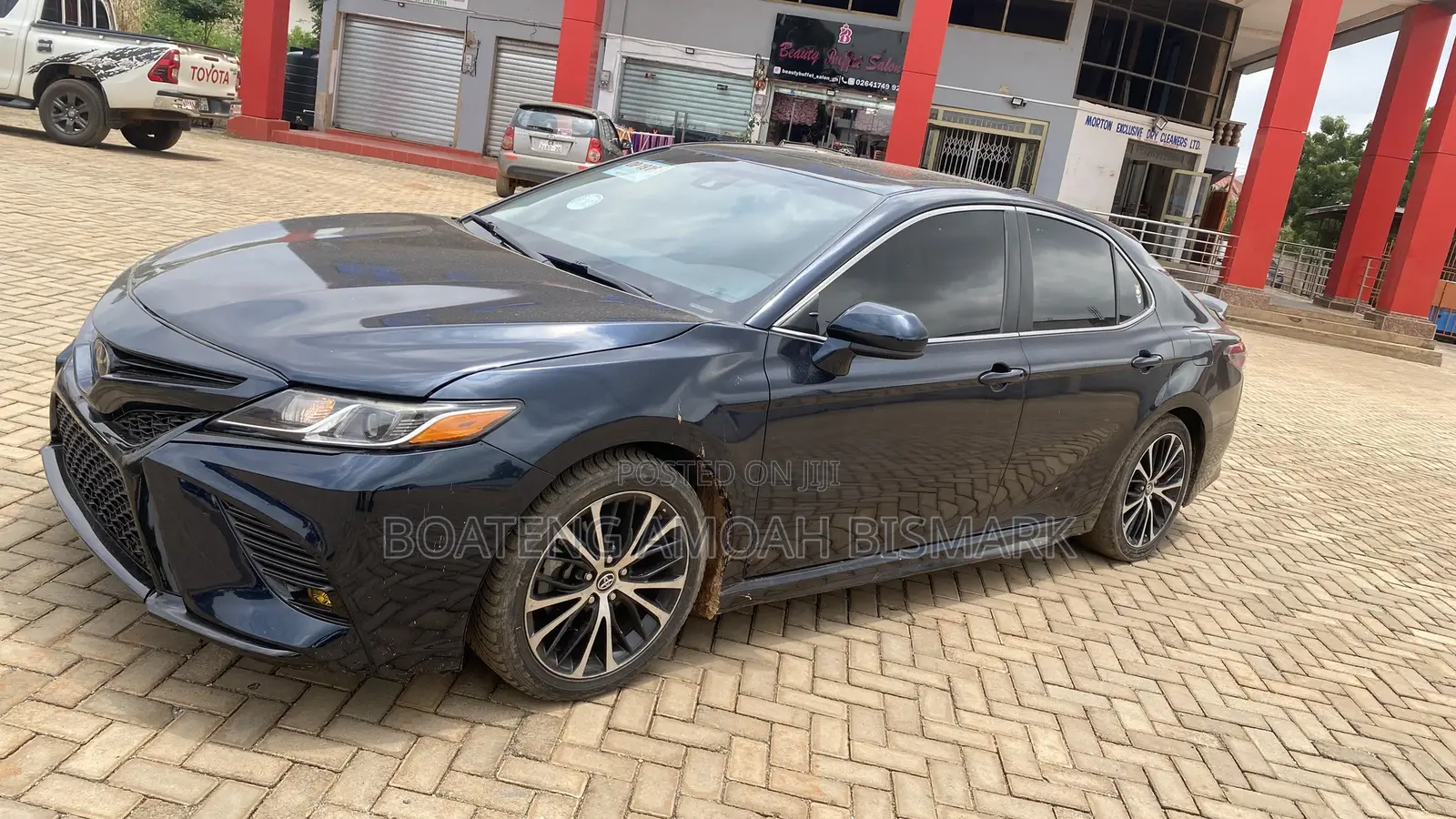 Toyota Camry SE (2.5L 4cyl 8A) 2019 Matt Black