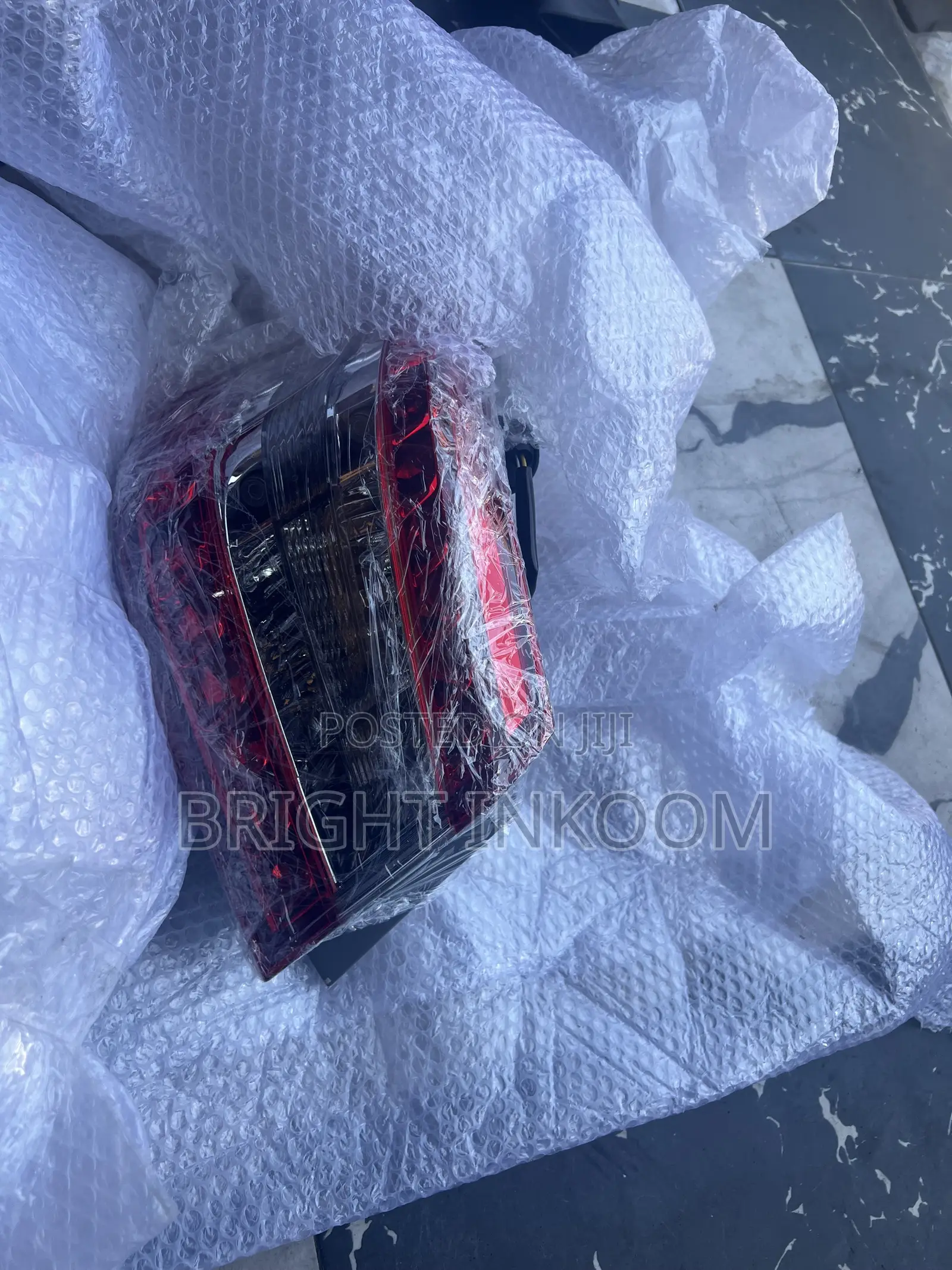 Nissan Sentra 2014 2015 2016 Tail Light