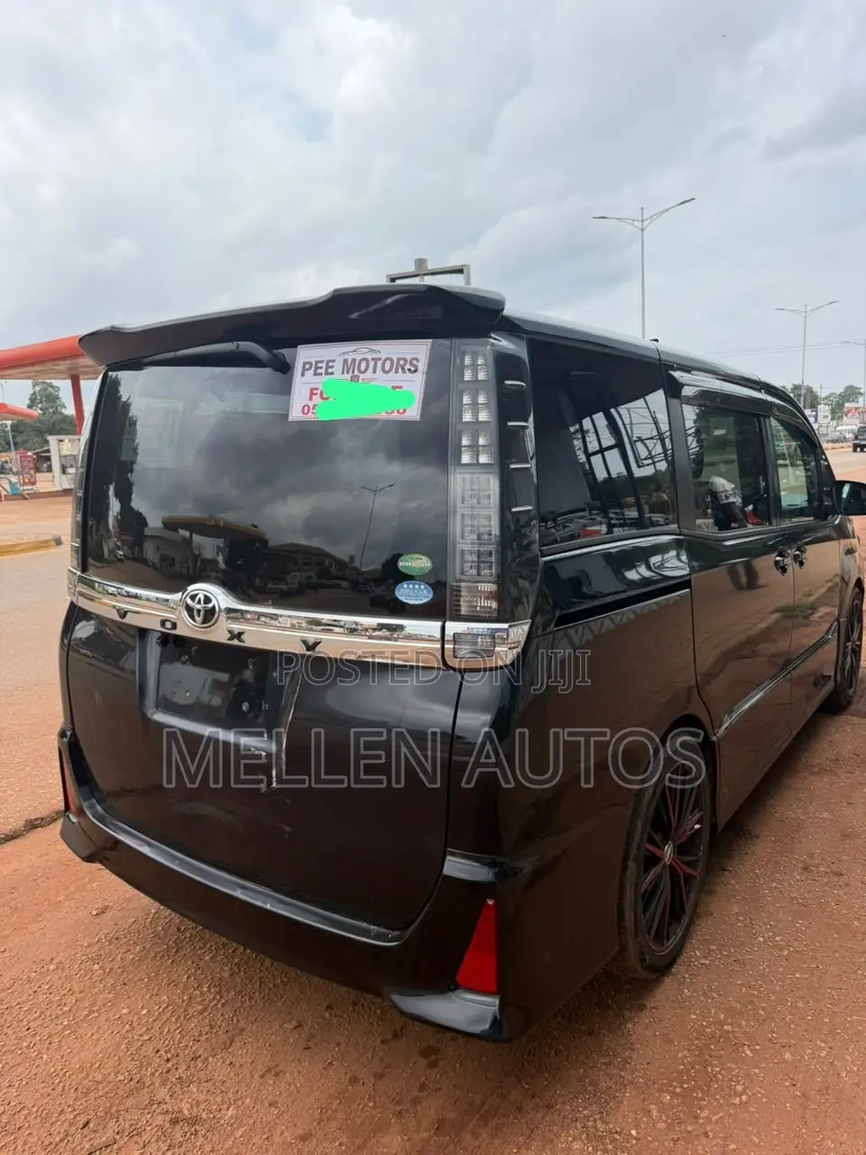 Toyota Voxy V 2WD 7-Seater 2015 Black