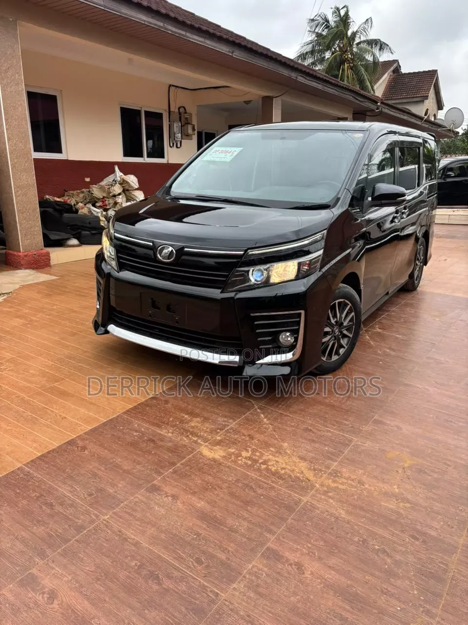 Toyota Voxy 2015 Black