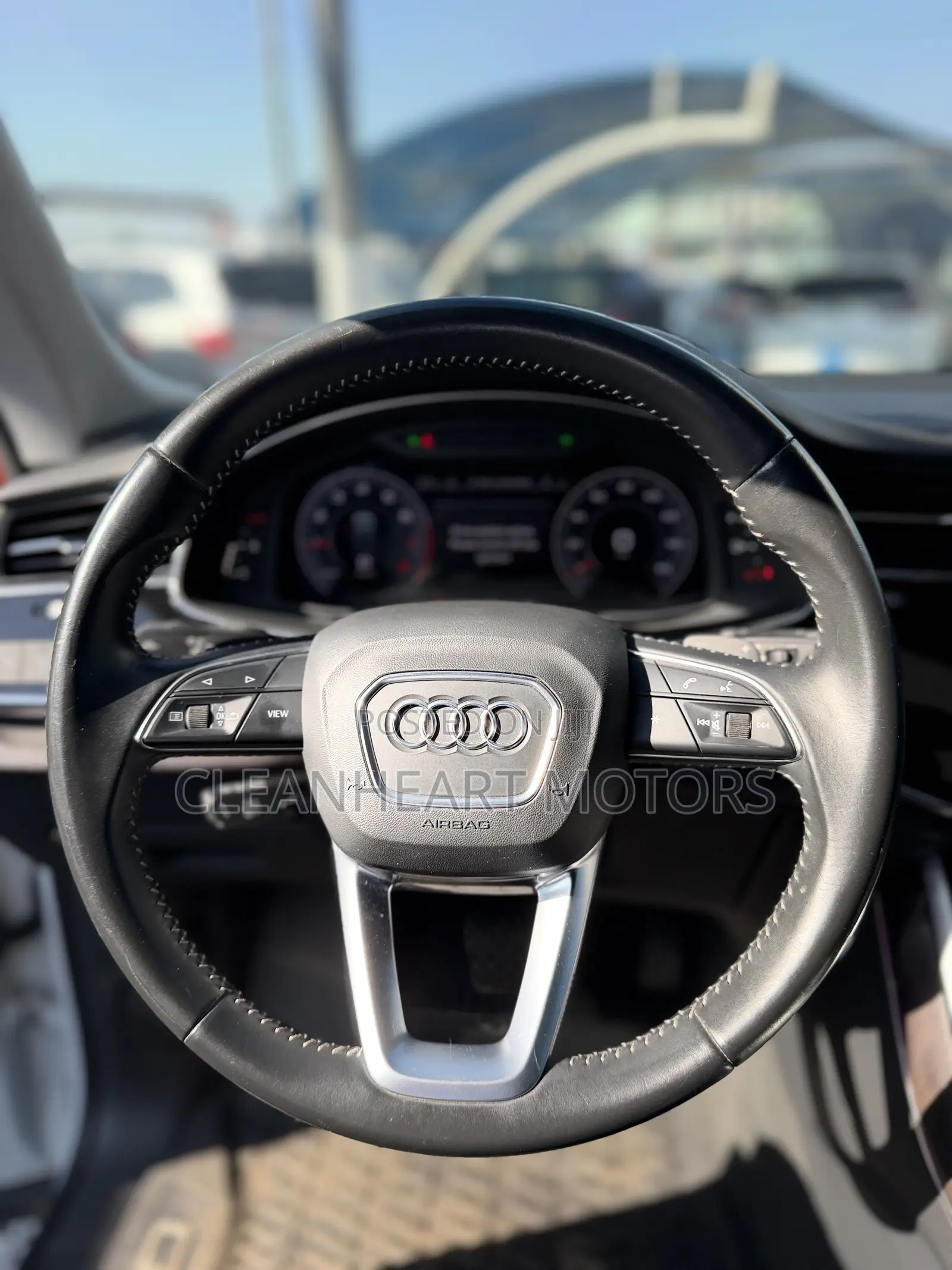 Audi Q8 2021 White