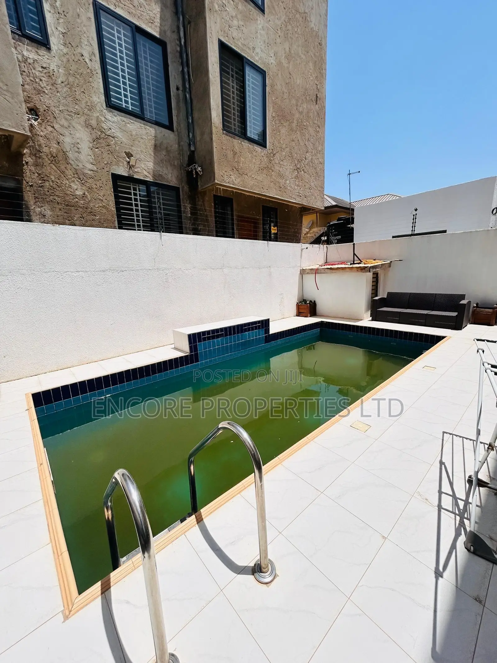 4bdrm House in Adjiriganor for sale