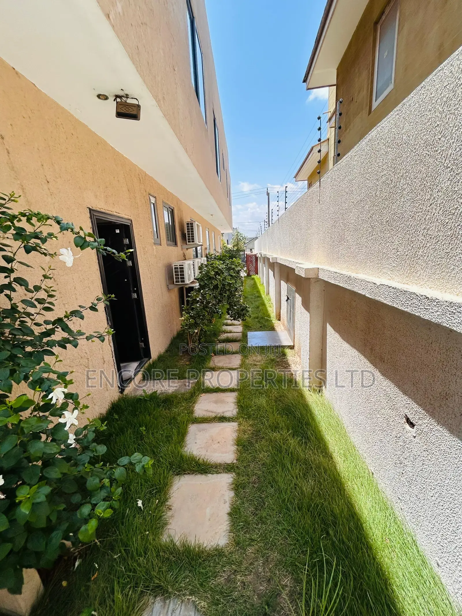 4bdrm House in Adjiriganor for sale