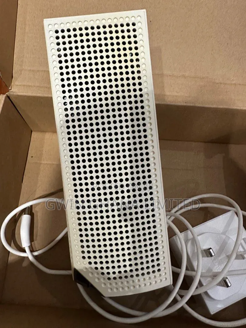 Linksys Velop WHW0303 Tri-Band Wifi Router. 2200mbs,30+ Users.6000sqft