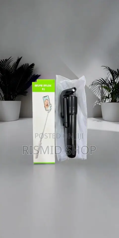 R1 Extendable Phone Holder Stick