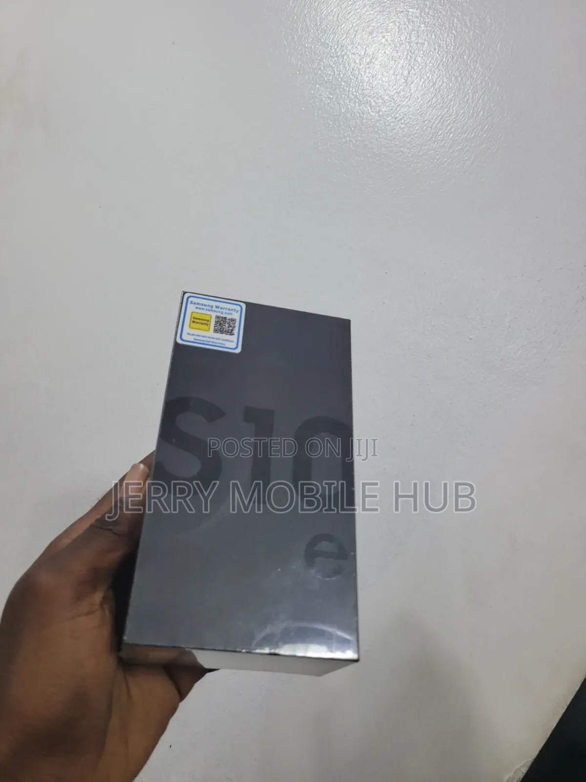 New Samsung Galaxy S10e 128 GB Black
