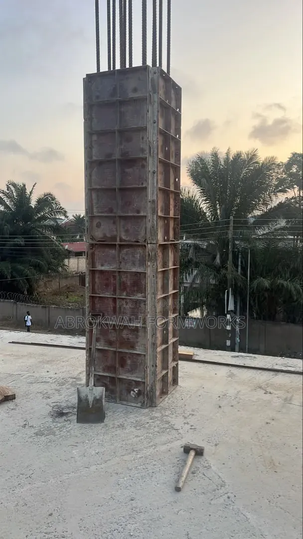 Pillars/Colums/Formwork/Props/Scaffolds/Retraining Wall/Lift/Pools