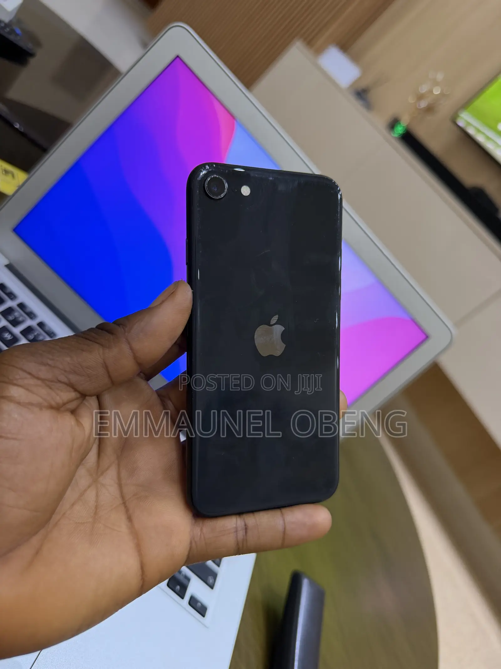 Apple iPhone SE 64 GB Gray