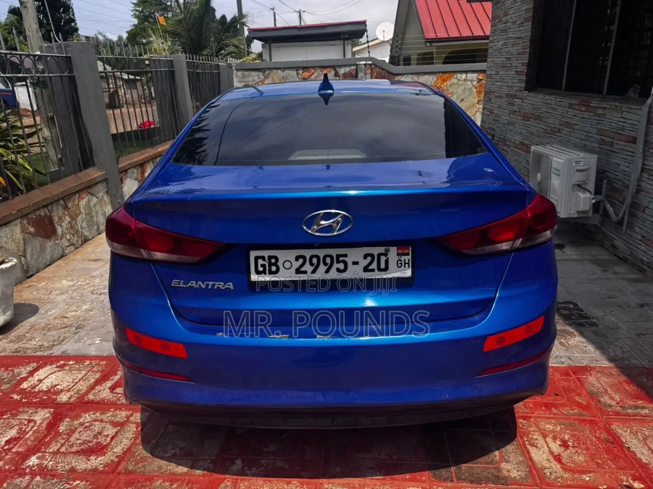 Hyundai Elantra 2027 Blue