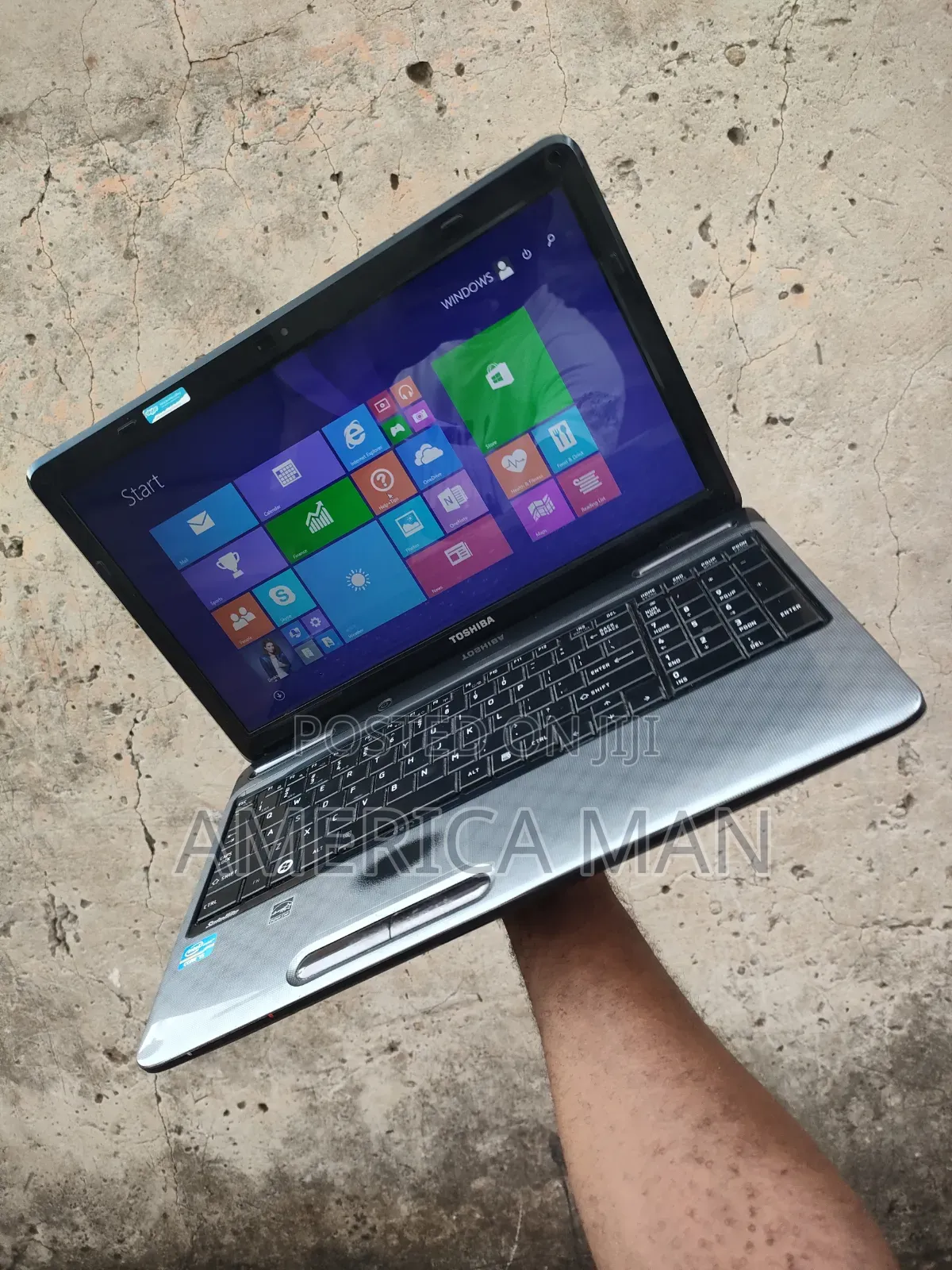 Laptop Toshiba Satellite L755 4GB Intel Core i5 HDD 256GB
