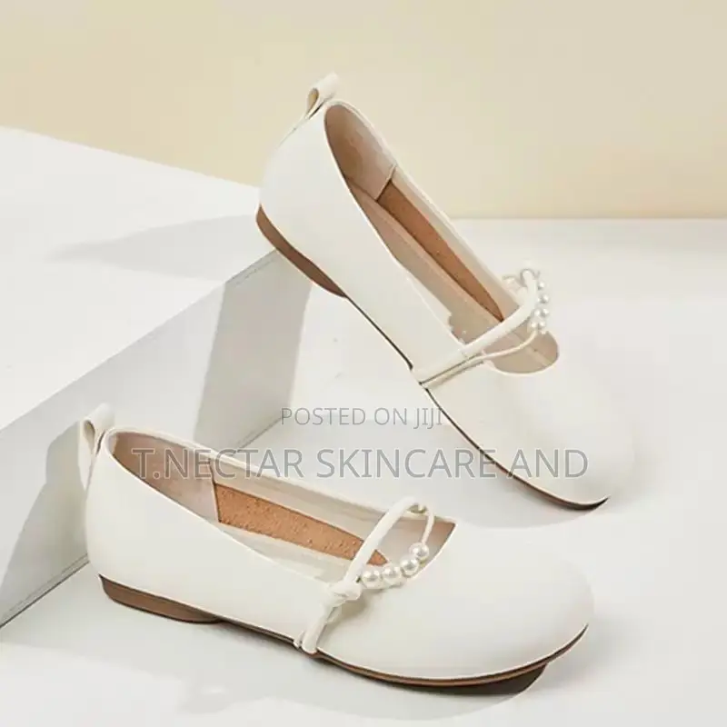 White Pearl-Detail Mary Jane Flat Shoe