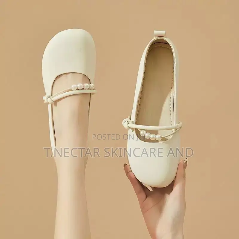 White Pearl-Detail Mary Jane Flat Shoe