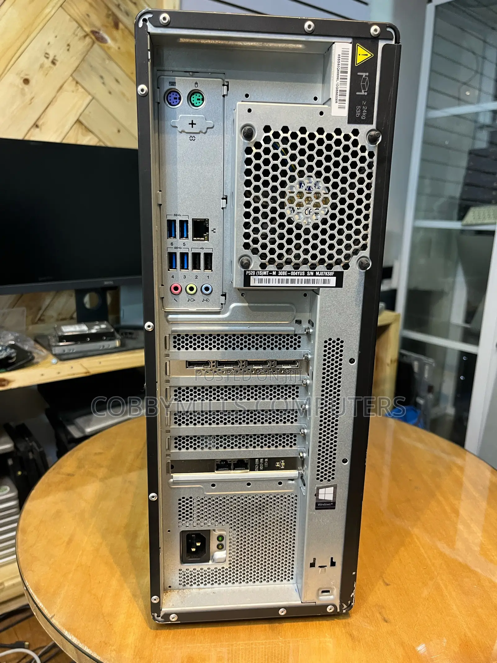 Desktop Computer Lenovo ThinkStation P520 16GB Intel Xeon HDD+SSD 256GB