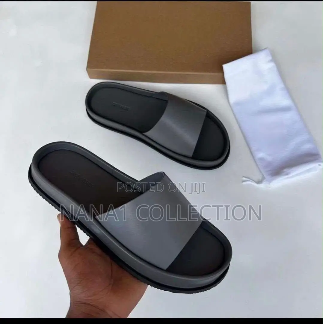 Zara Branded Men’s Minimalist Slippers