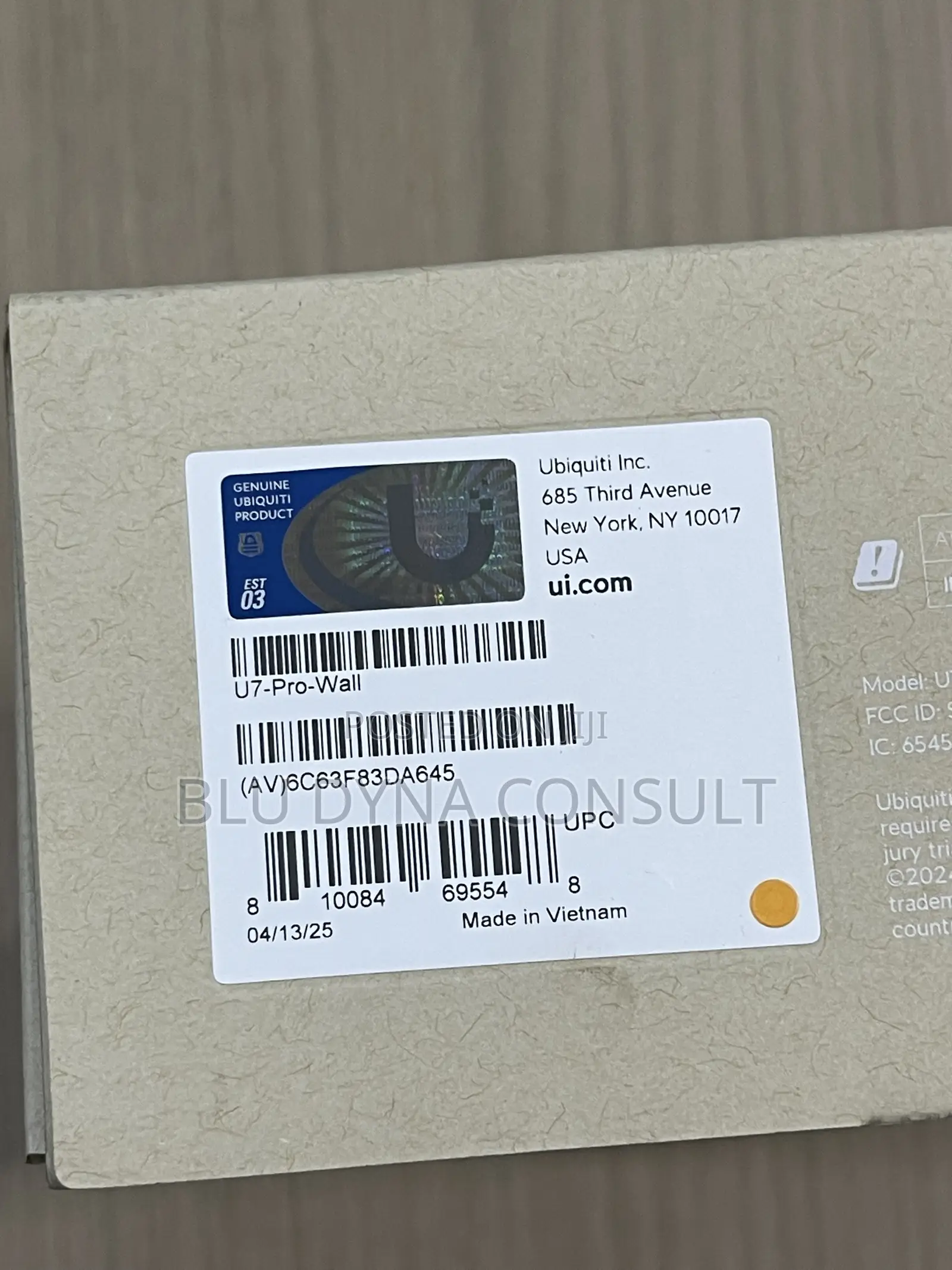 U7 Pro in Wall