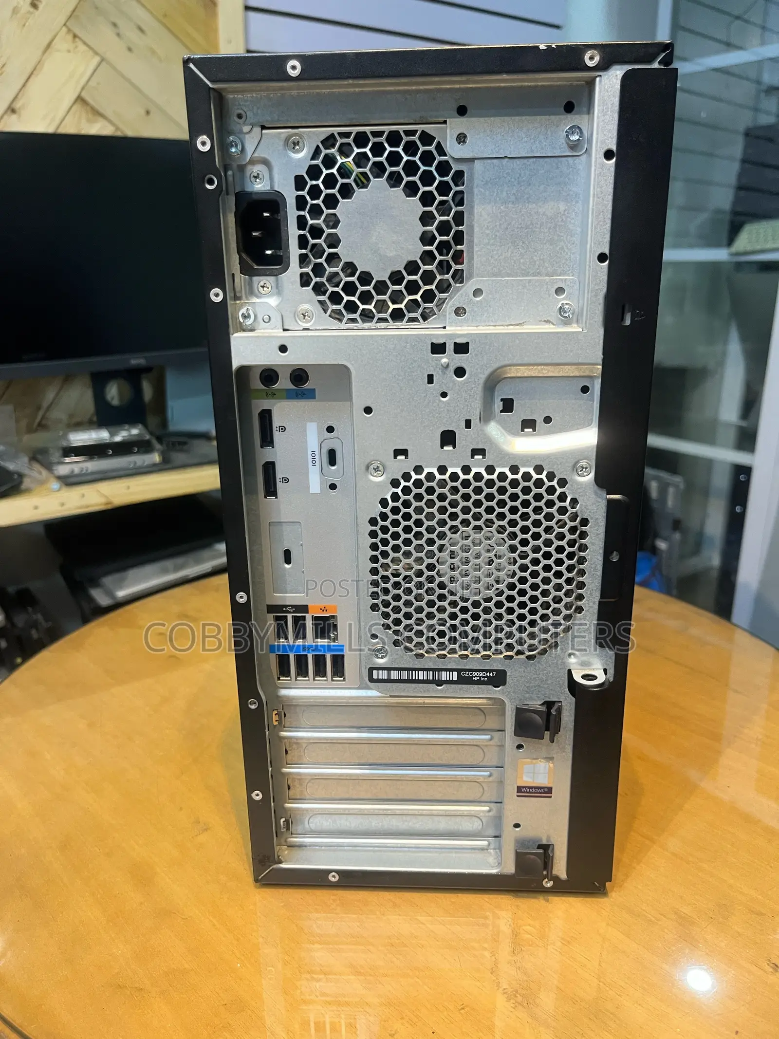 Desktop Computer HP Z2 G4 Tower 16GB Intel Core i7 HDD+SSD 256GB