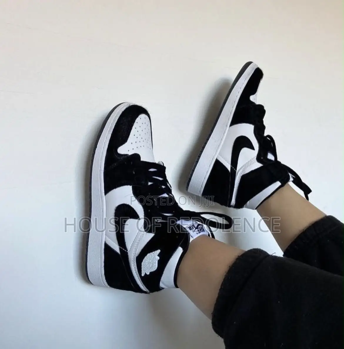 Nike Air Jordan 1 Retro High OG Sneakers