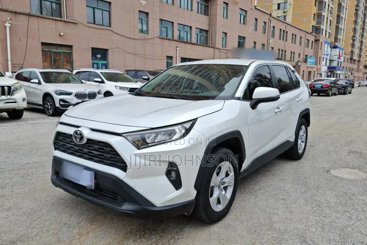 Toyota RAV4 2023 White